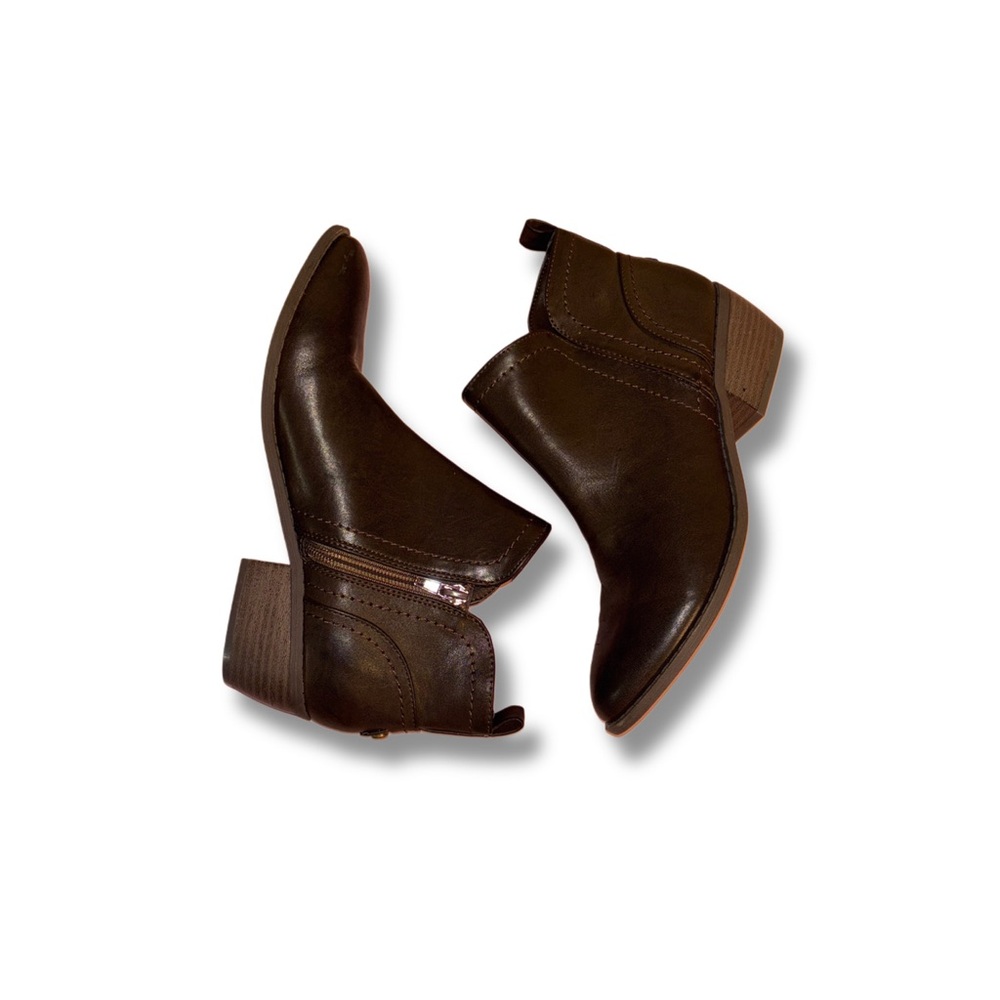 Y2K G by Guess Brown Leather Ankle Boots, Size 6.5M